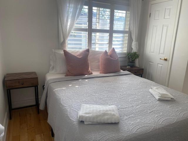 Clearbrooke Gem- Bright Private Bedroom Close To Yyz Торонто Экстерьер фото